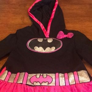 Girls Bat Woman outfit with hoodie and cape